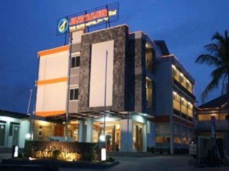 Jelita Tanjung Hotel Banjarmasin  Buitenkant foto